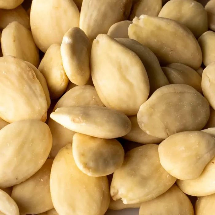 Almendra sin piel a granel AlteaNuts